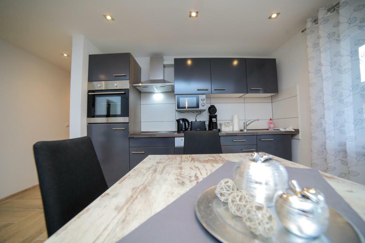 זינסהיים Apartment Claudia מראה חיצוני תמונה